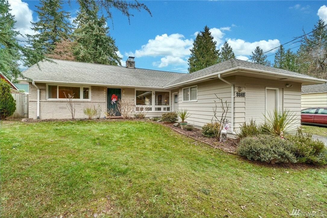 3312 NE 202nd St  Lake Forest Park WA 98155 photo