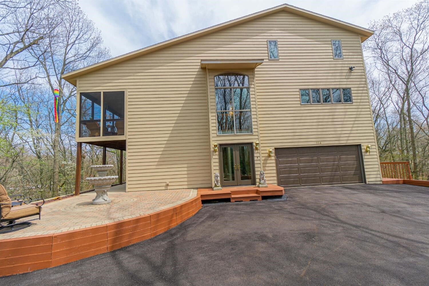 Property Photo:  114 E Neptune Avenue  IN 46301