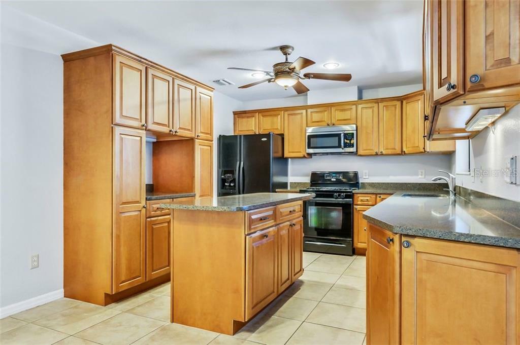 Property Photo:  7019 Burnway Drive  FL 32819 