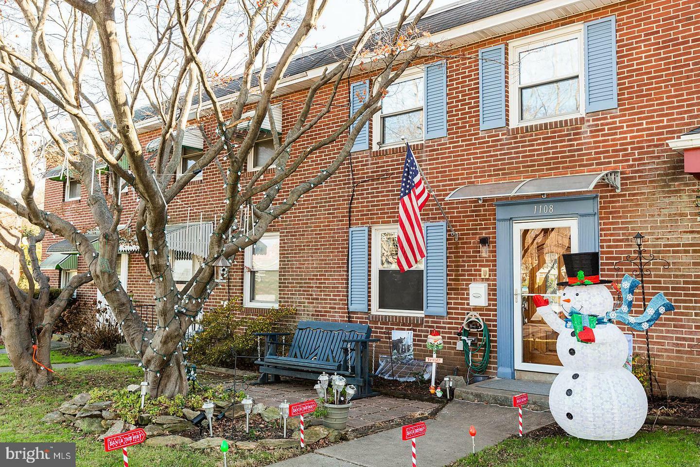 Property Photo:  1108 Union Street  PA 17603 