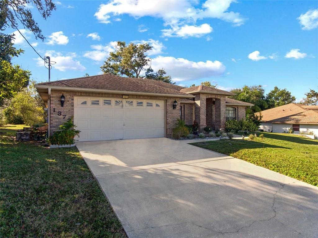 Property Photo:  1373 N Old Mill Drive  FL 32725 