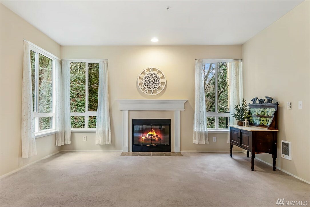 Property Photo:  3924 243rd Place SE G204  WA 98021 