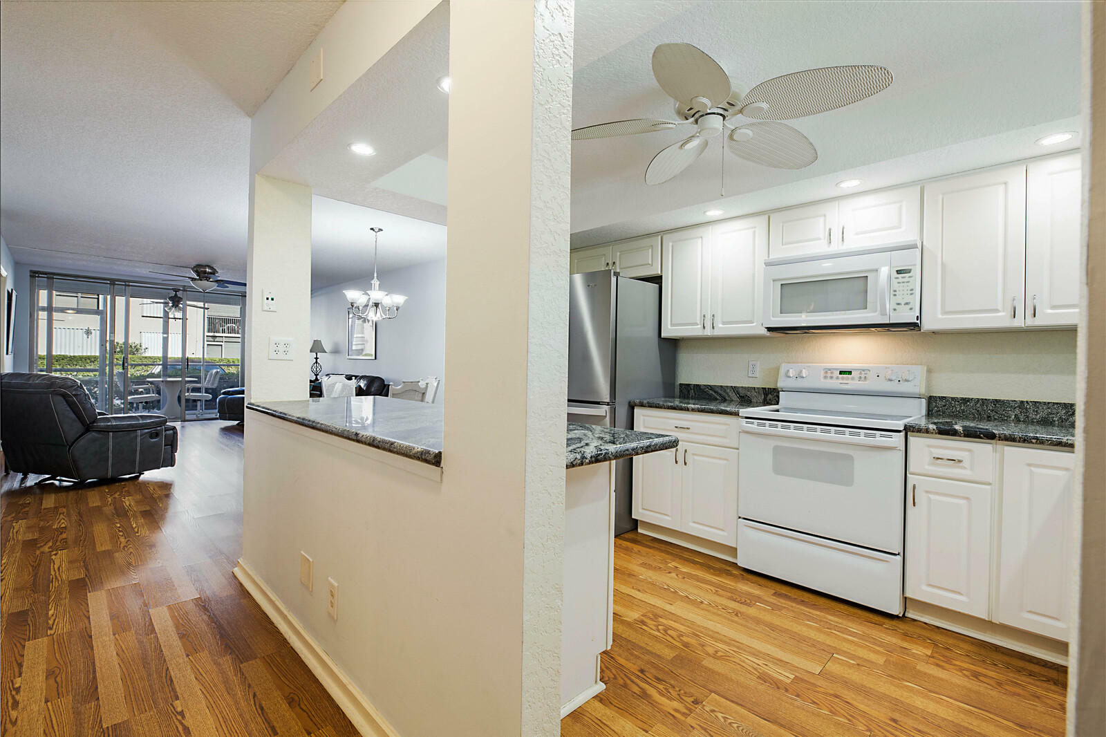 Property Photo: 2018 S Federal Highway 102 FL 33435