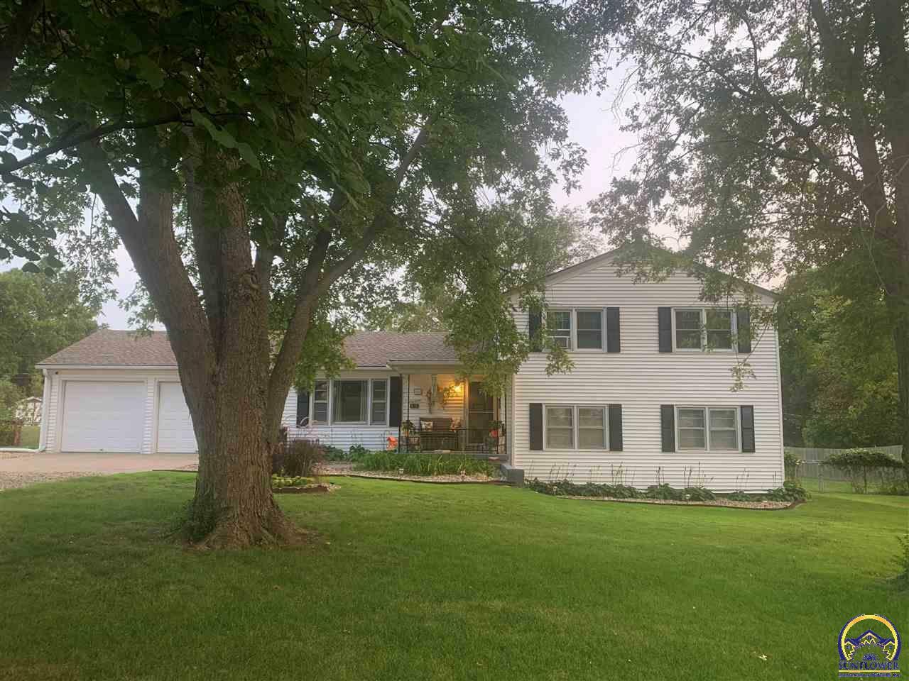 Property Photo: 735 NW 62nd St KS 66617