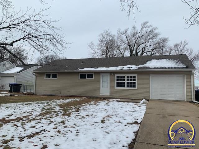 Property Photo: 1251 SW Chatham Pl KS 66604