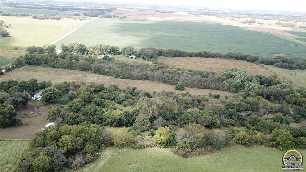 Property Photo: 490 W 181st St KS 66537