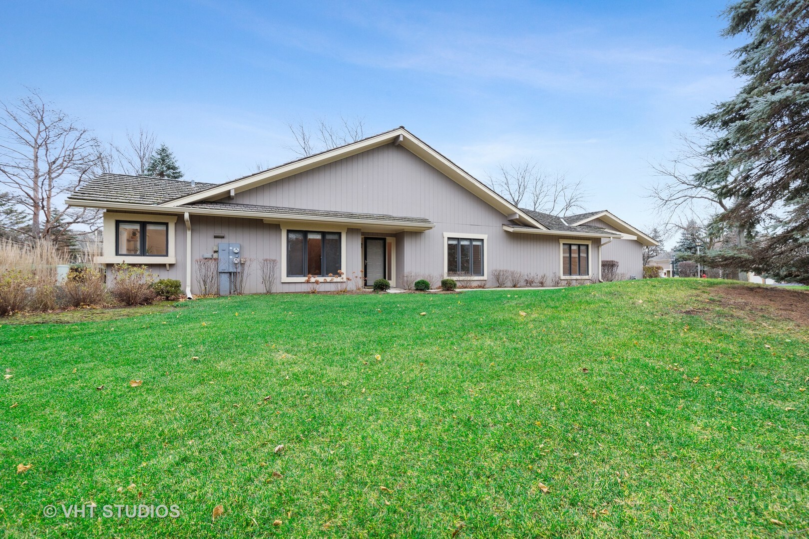 Property Photo: 1202 Flamingo Parkway IL 60048