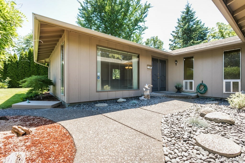 Property Photo:  714 Liberty Place  WA 99362 