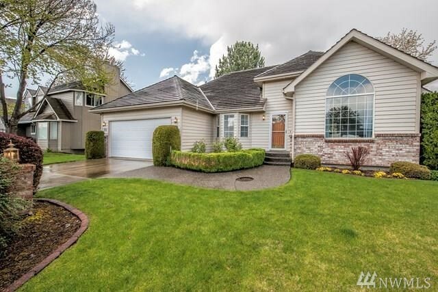 Property Photo:  720 Village Wy  WA 99362 