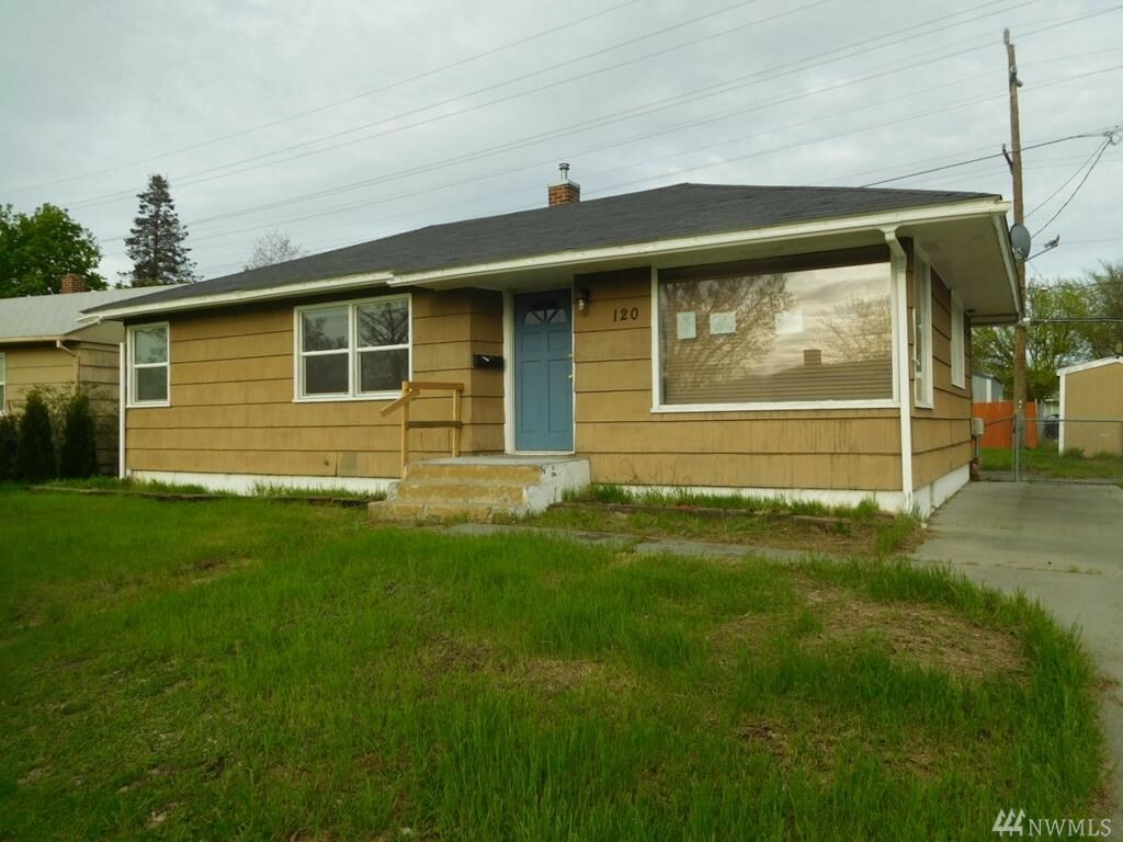 Property Photo:  120 Boyer Dr  WA 99362 