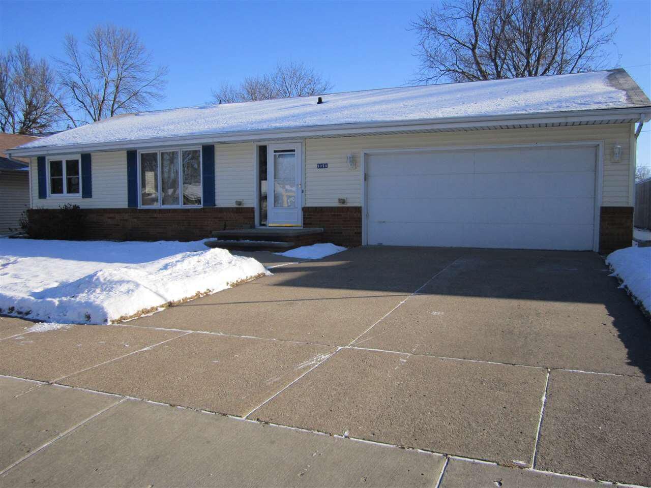 Property Photo:  1014 S Fidelis Street  WI 54915-3630 