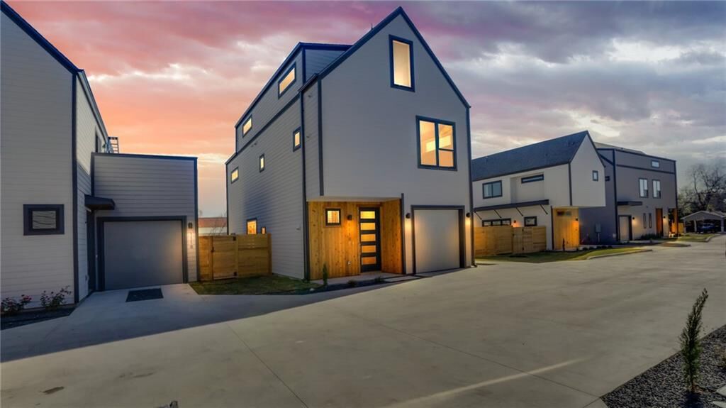 Property Photo:  1118 Stobaugh Street A  TX 78757 