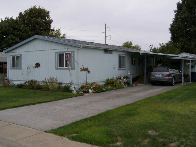 Property Photo:  923 NE Belroy Street  WA 99362 