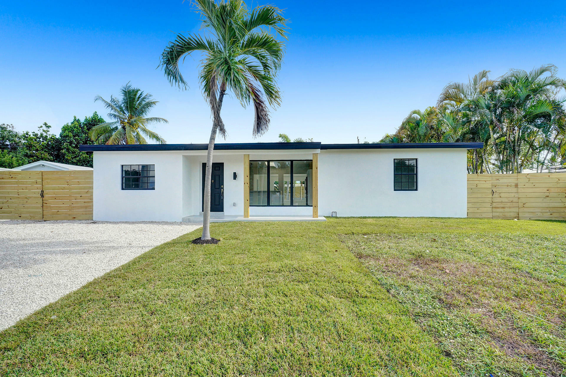 Property Photo:  4040 NE 15th Avenue  FL 33064 