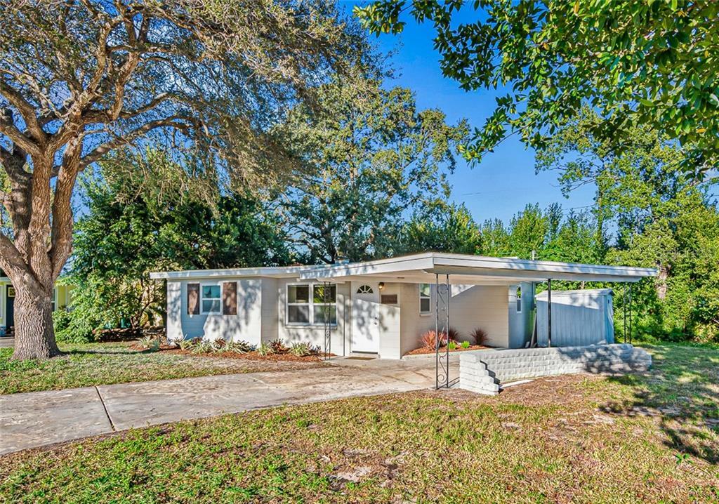 Property Photo: 11851 104th Lane FL 33773