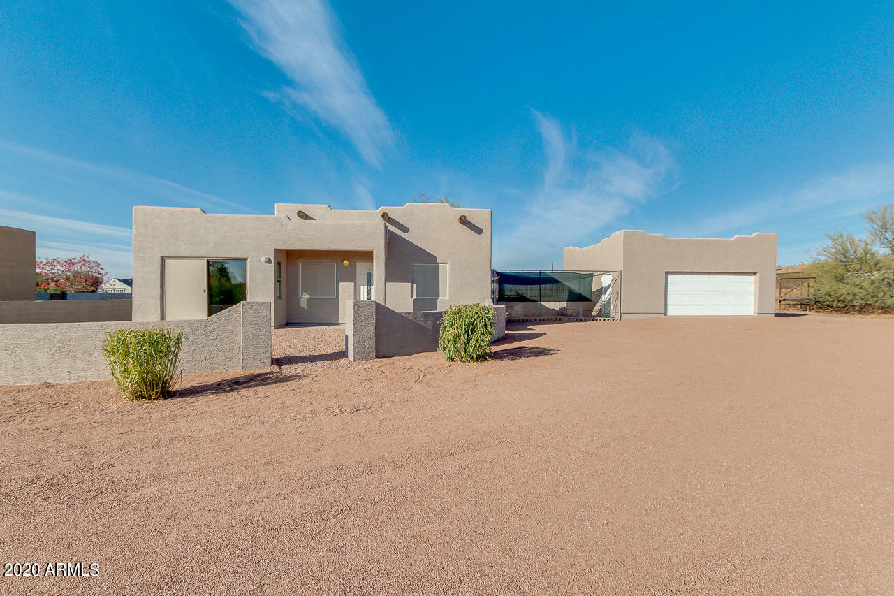 Property Photo:  1912 S Val Vista Road  AZ 85119 