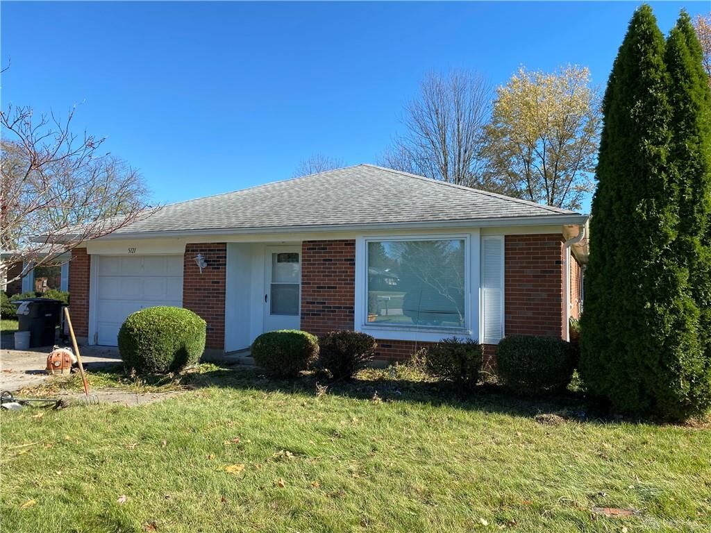 Property Photo: 5121 Weston Circle OH 45429