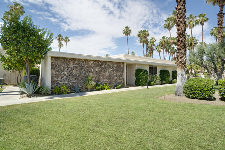 45705 Pawnee Road  Indian Wells CA 92210 photo