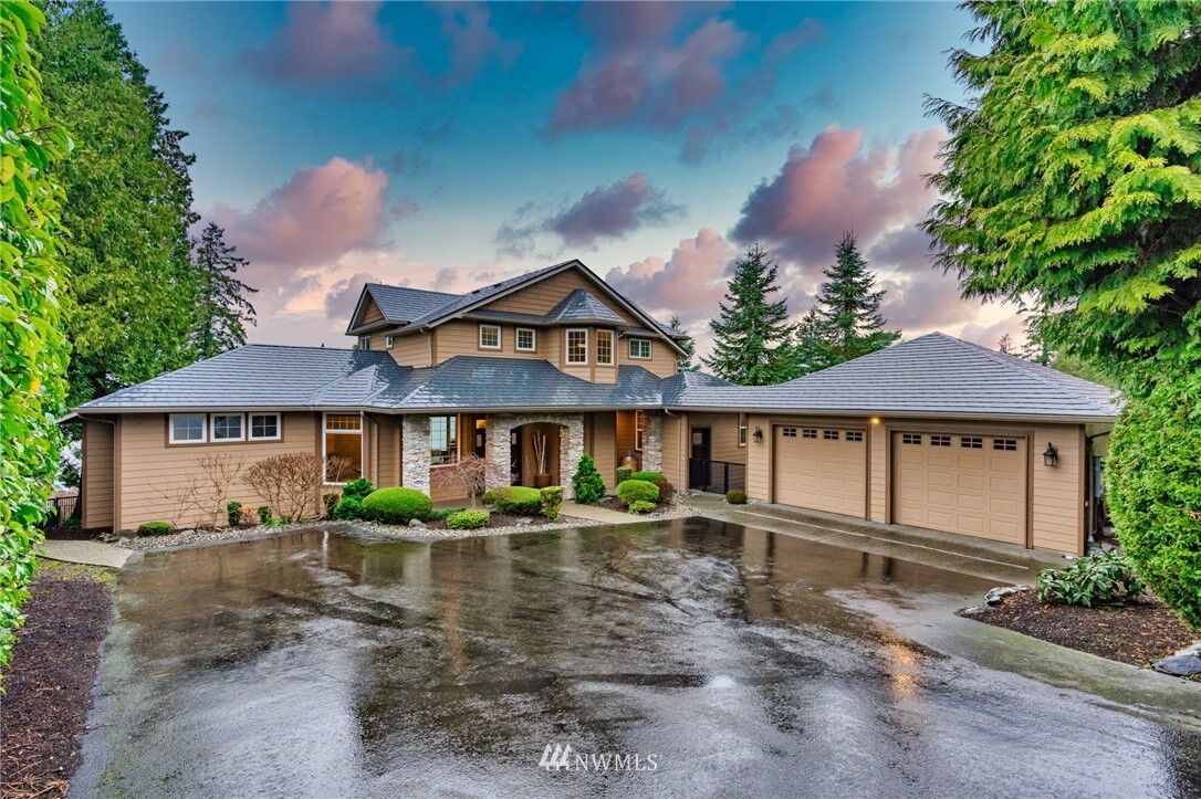 Property Photo: 8893 Semiahmoo Drive WA 98230