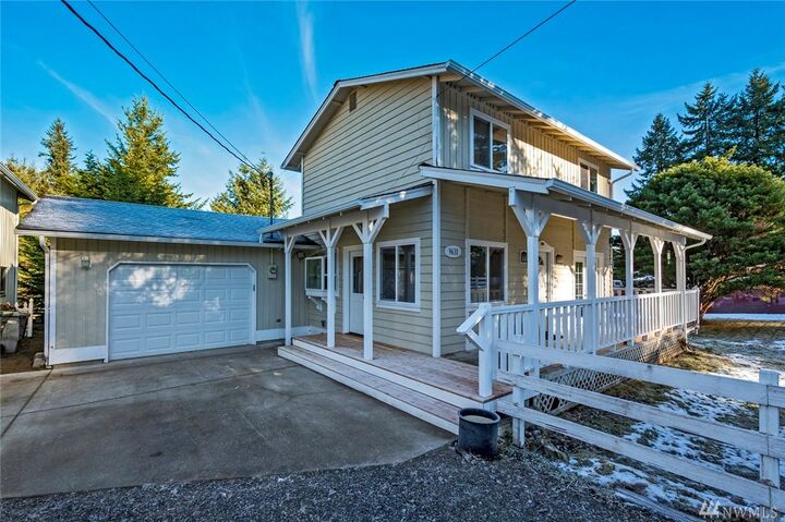 Property Photo: 9631 176th St SE WA 98296