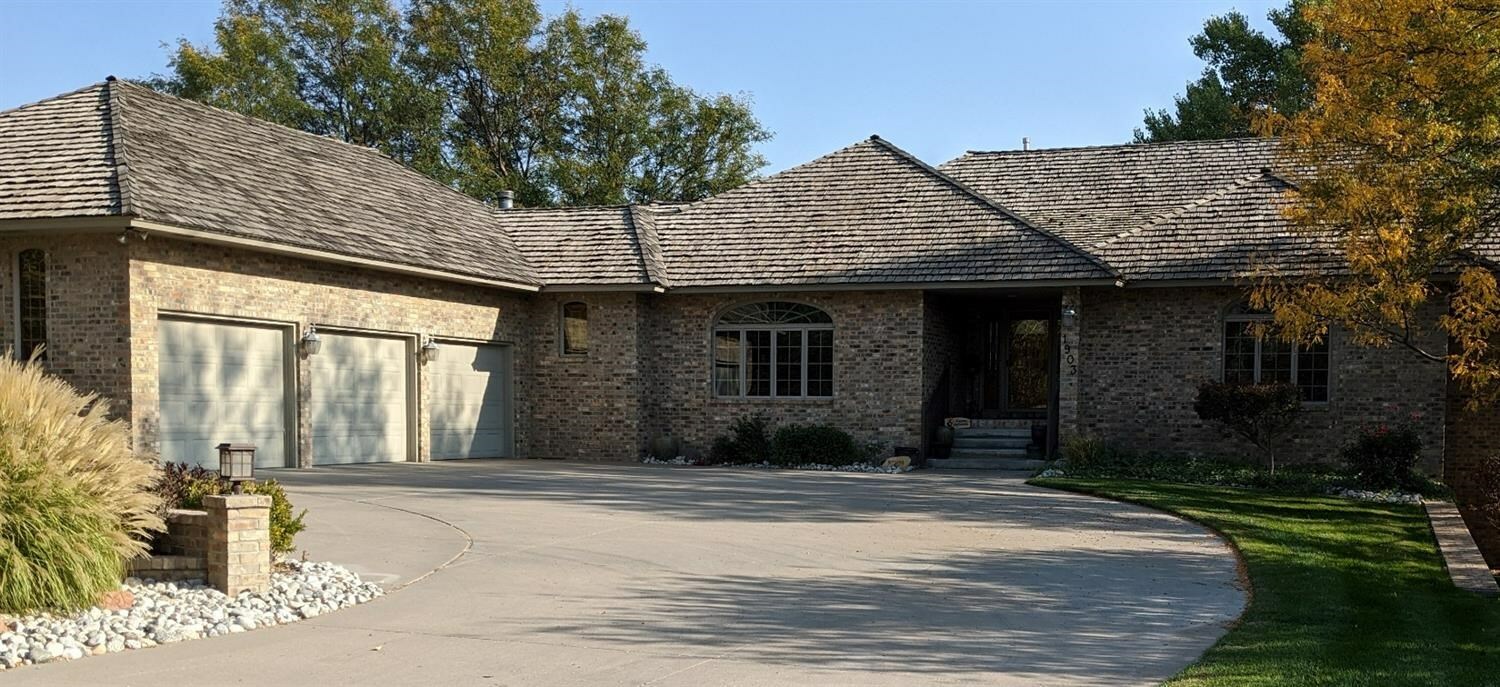 Property Photo:  1903 Oxford Court  KS 67846 