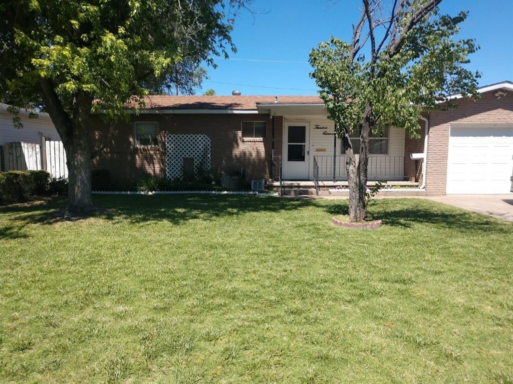 Property Photo:  1211 Ridgewood Drive  KS 67846 