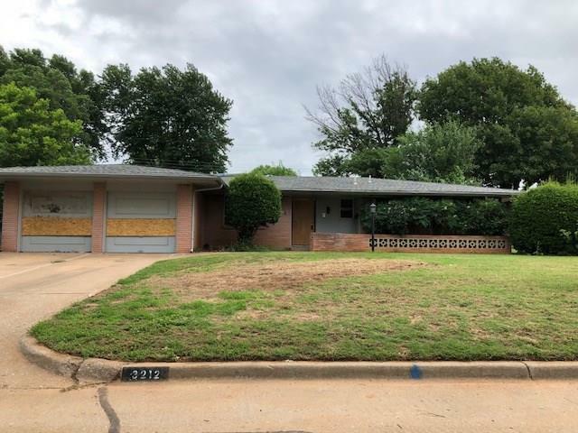 Property Photo: 3212 N Glenvalley Drive OK 73110