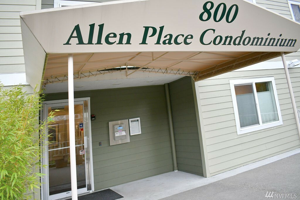 Property Photo:  800 N Allen Place 205  WA 98103 