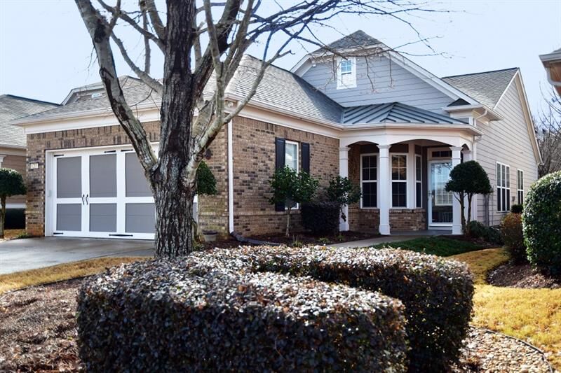 Property Photo: 6213 Azalea Way GA 30548