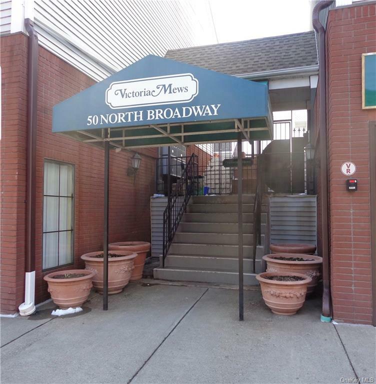 Property Photo: 50 N Broadway 9 NY 10960