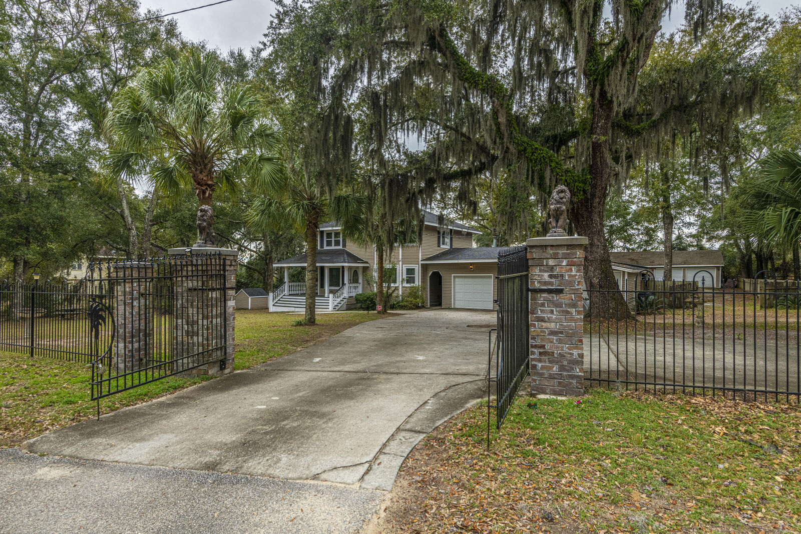 Property Photo:  993 Pinefield Drive  SC 29492 