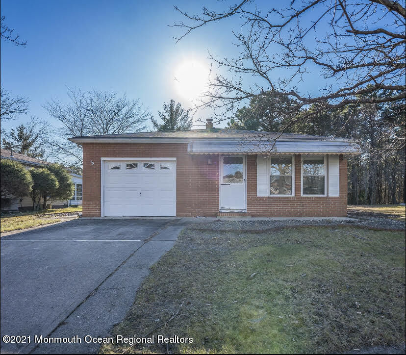 Property Photo: 15 Tijuana Court NJ 08757