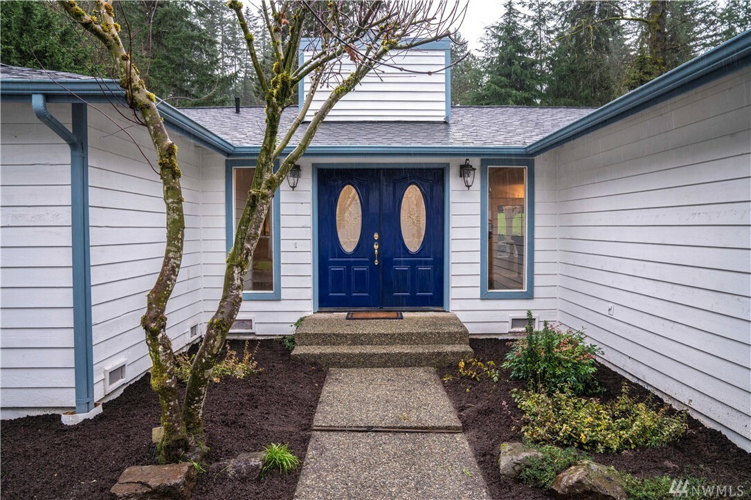 Property Photo:  21620 NE 156th St  WA 98077 