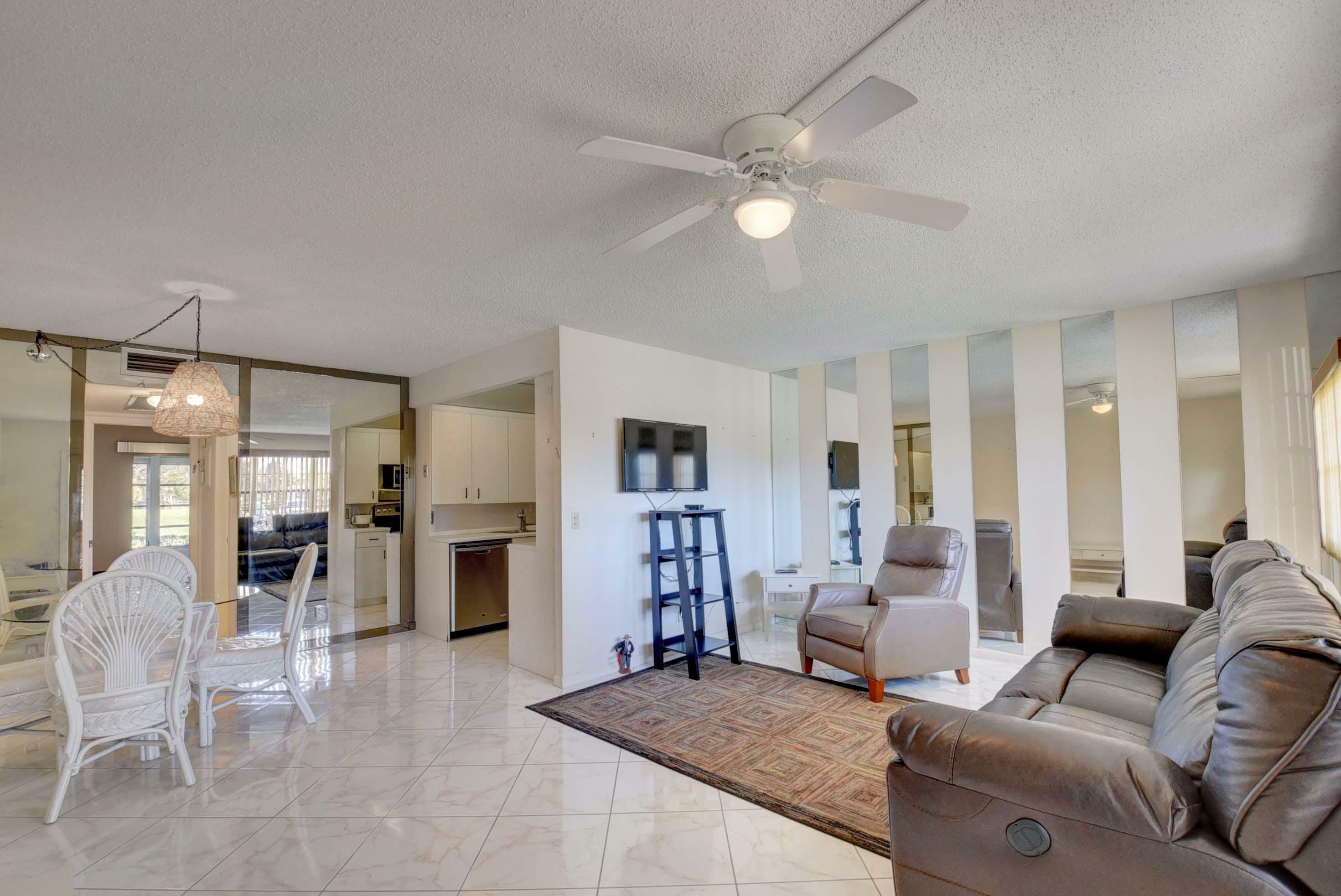 Property Photo:  1013 Lincoln A  FL 33434 