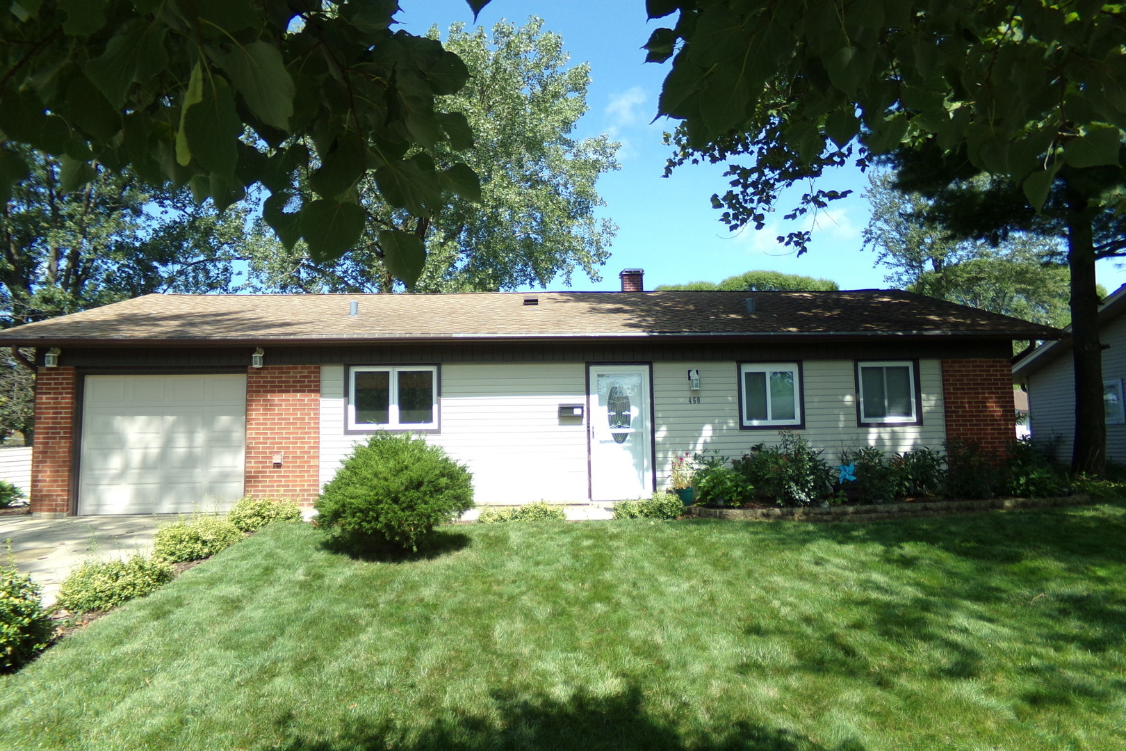 Property Photo:  460 Alcoa Lane  IL 60169 