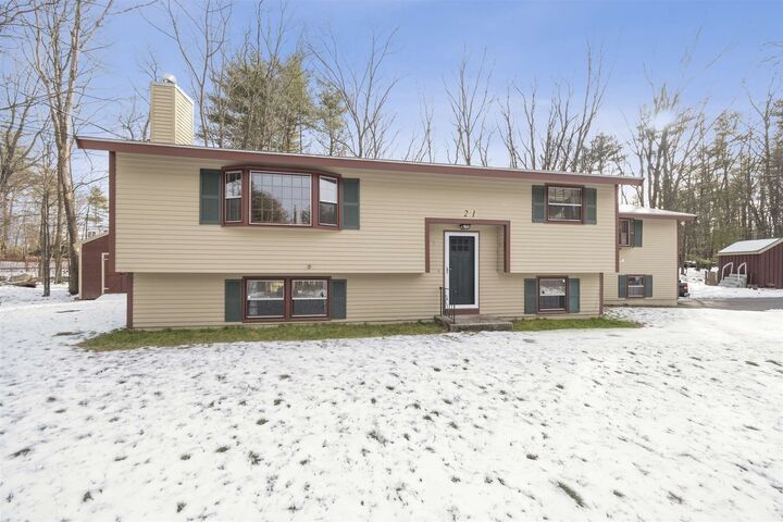 Property Photo: 21 Beaver Brook Circle NH 03031