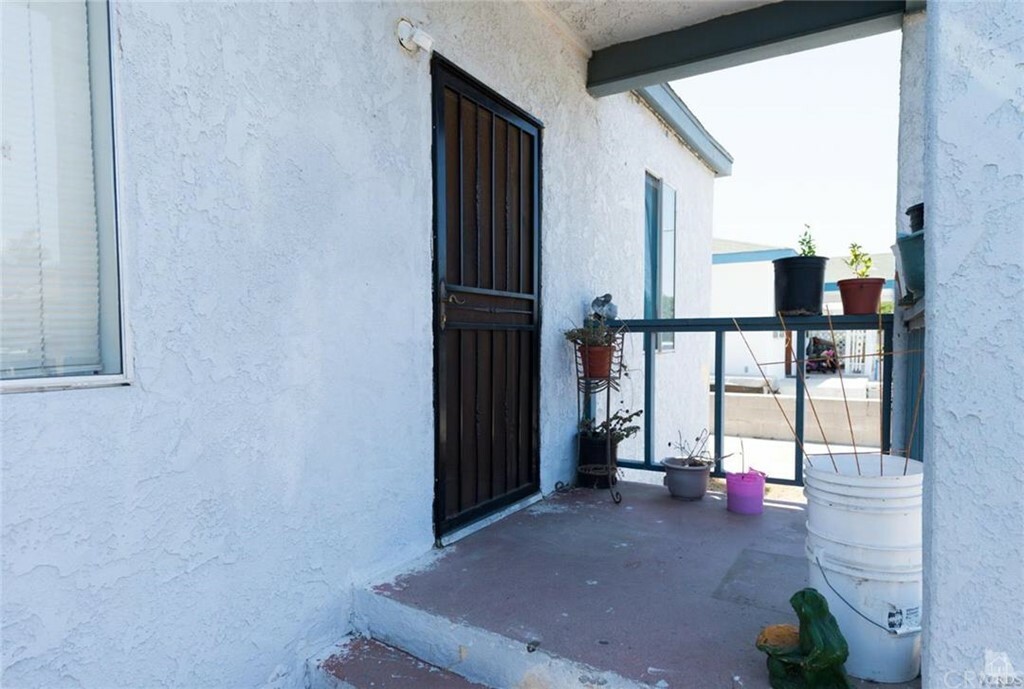 Property Photo:  526 N Bonita Avenue  CA 93030 