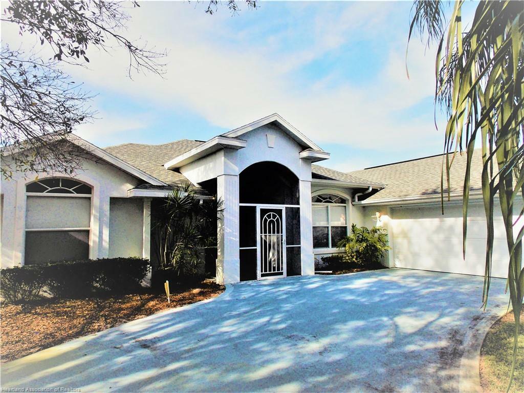 Property Photo:  4957 Mendavia Drive  FL 33872 