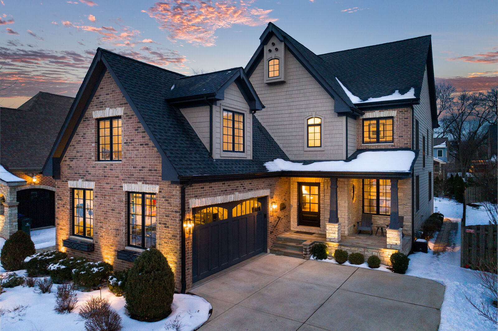 Property Photo:  630 N Eagle Street  IL 60563 