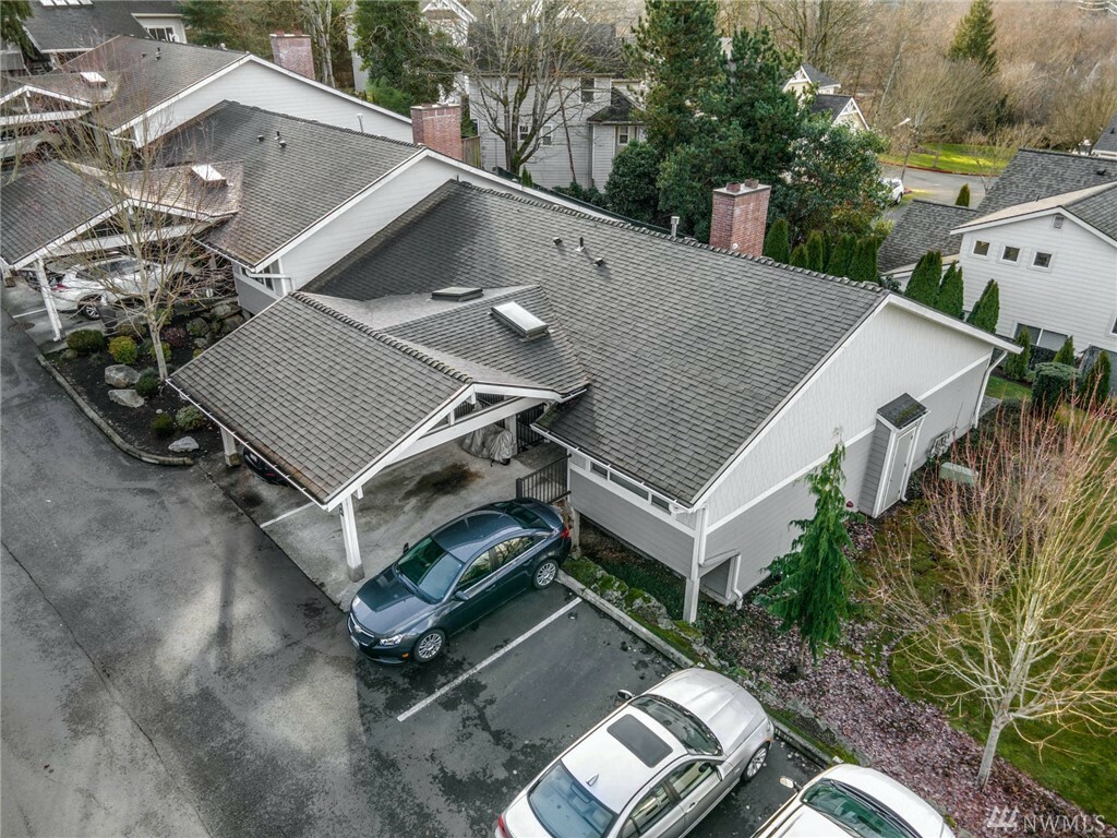 Property Photo: 15204 NE 8th St B-6 WA 98007