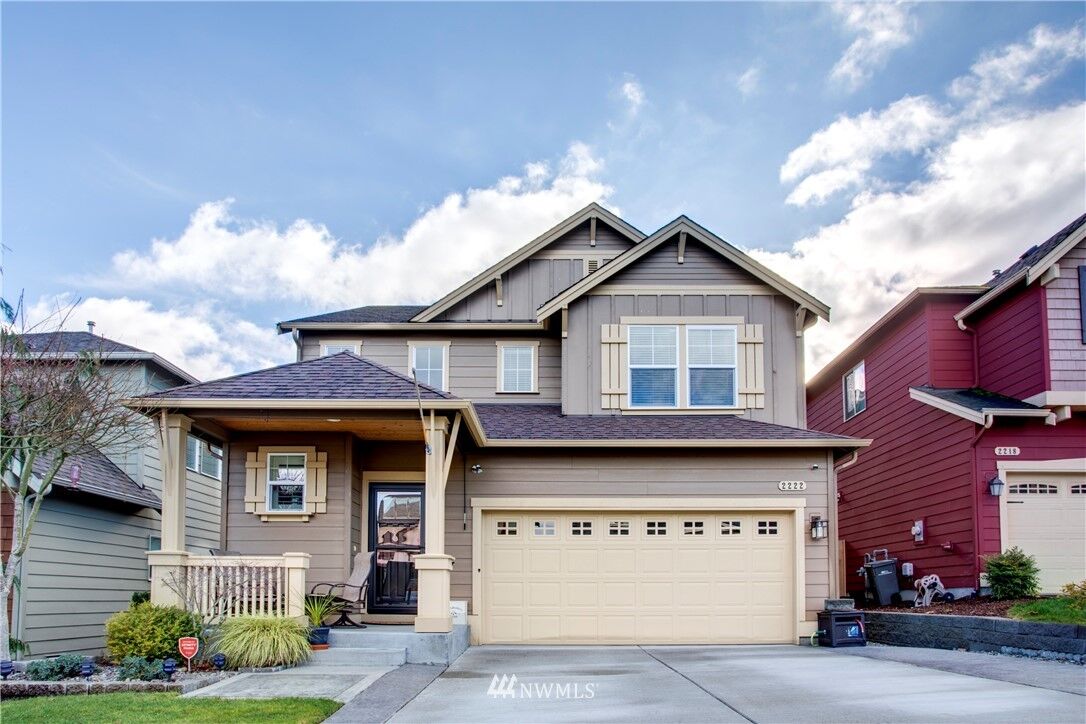 Property Photo:  2222 55th Street SE  WA 98092 