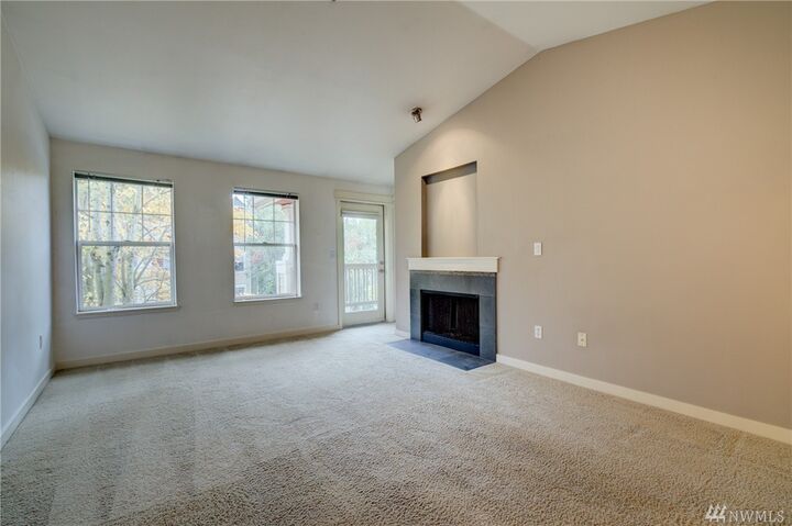 Property Photo: 7711 NE 175th St C301 WA 98028
