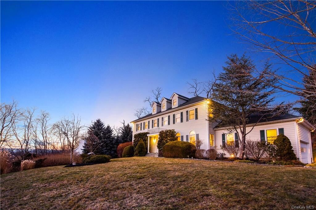 Property Photo: 5 Waterview Drive NY 10562