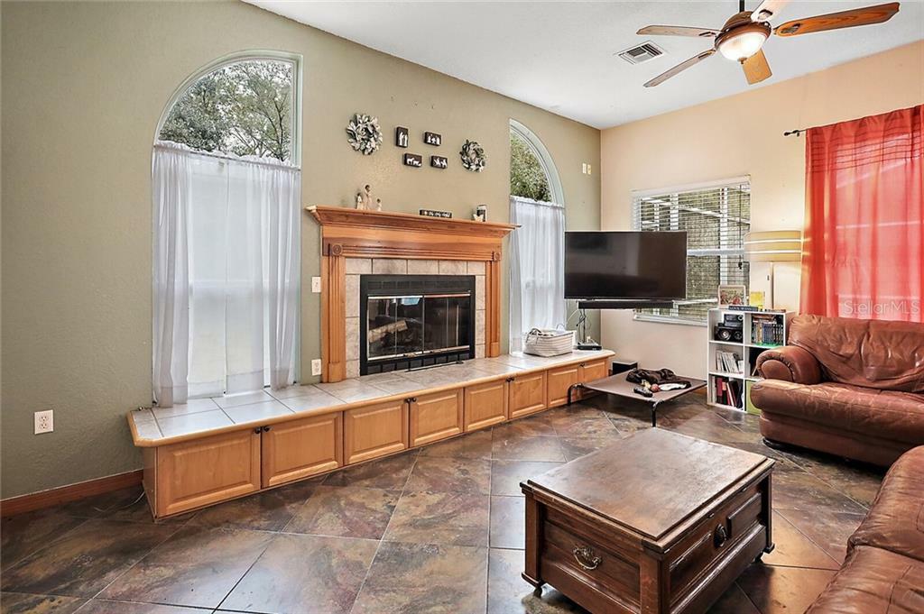 Property Photo:  35335 Chesterwood Lane  FL 32736 