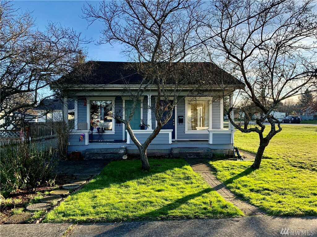 Property Photo: 1117 16th St 1&Amp2 WA 98221