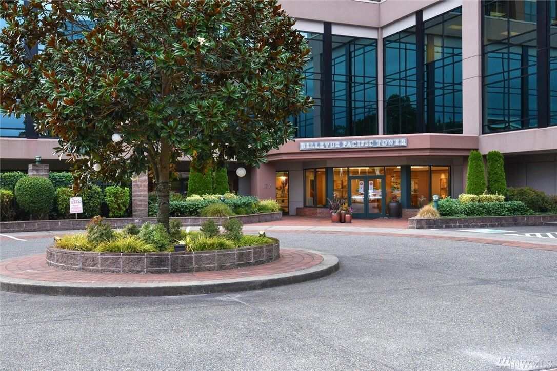 Property Photo: 177 107th Ave NE 1104 WA 98004