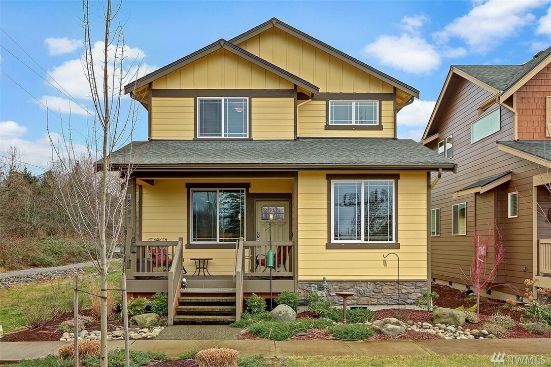 Property Photo:  297 Olallie Place NE  WA 98045 