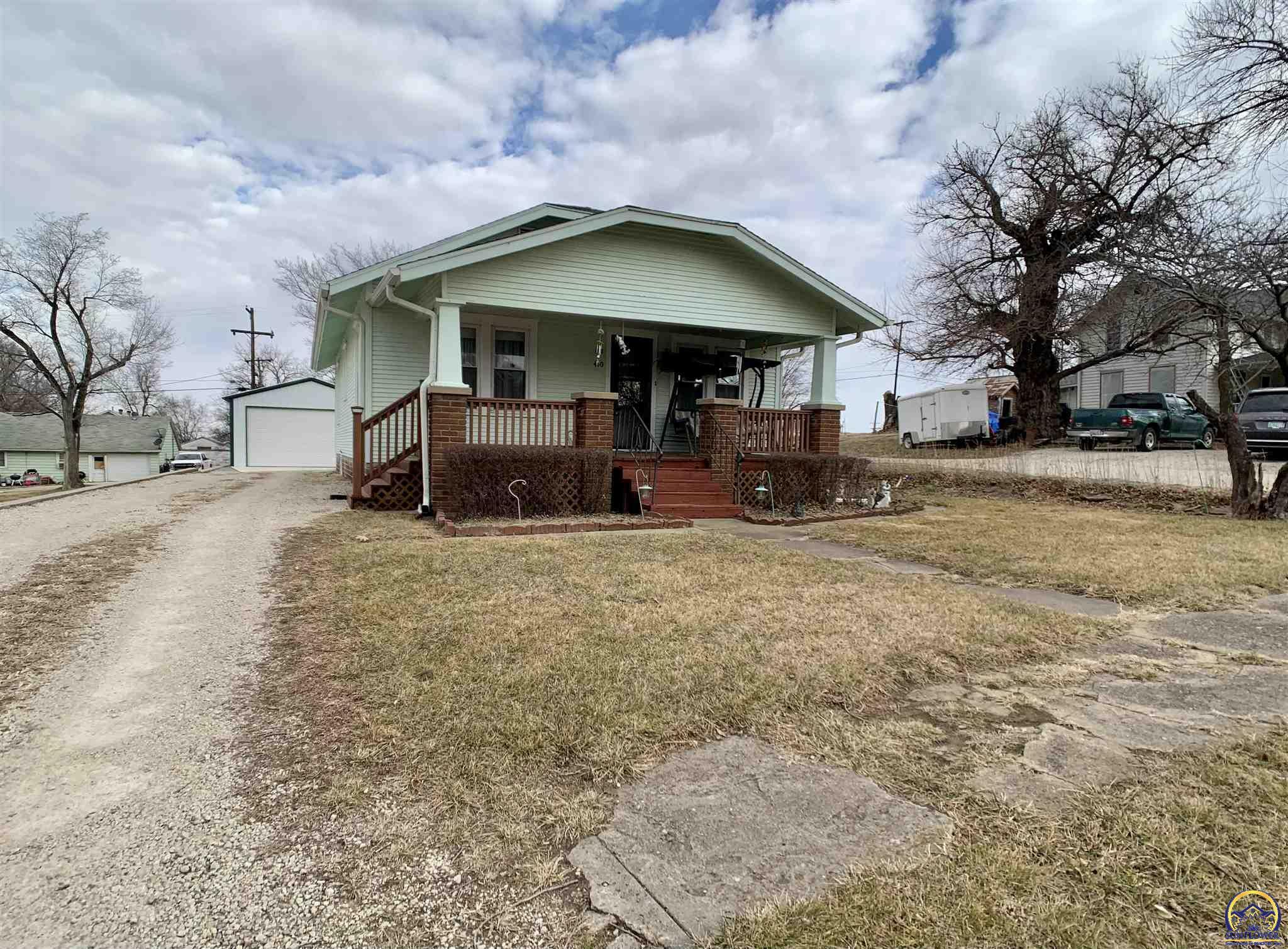 Property Photo:  410 Main St  KS 66414 