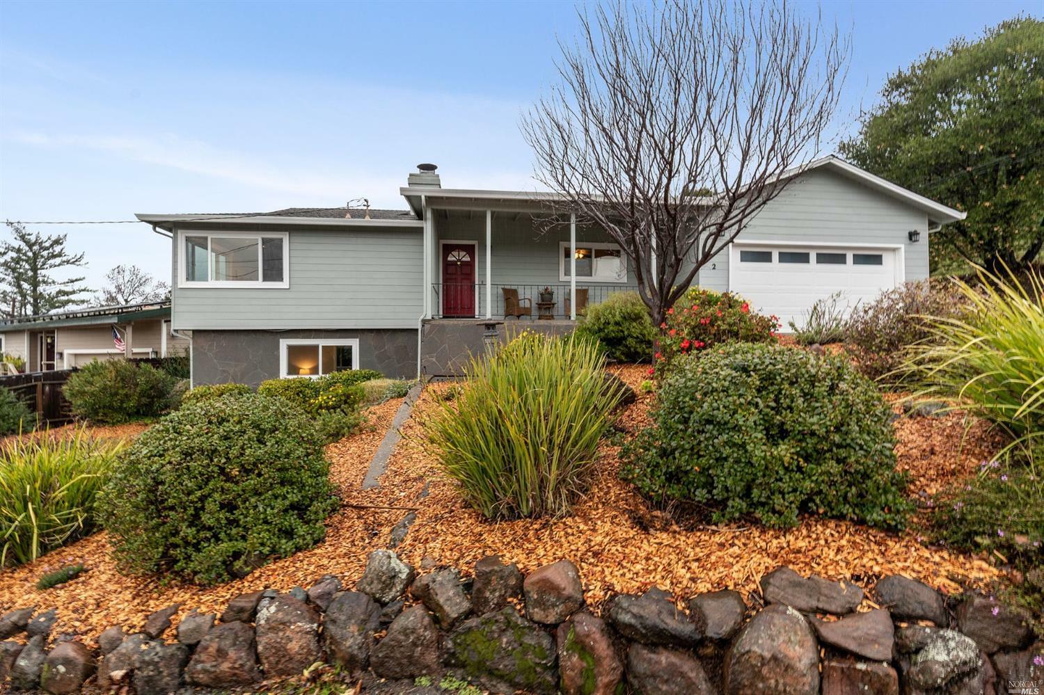 Property Photo:  2 Country Lane  CA 94945 