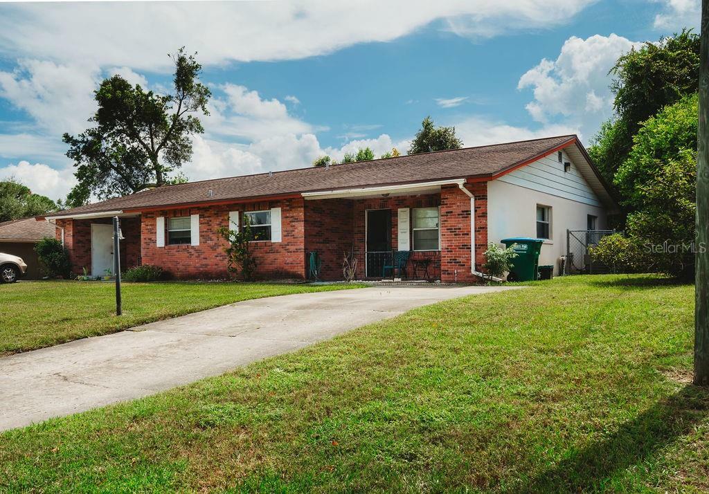 Property Photo:  341 Diamond Street  FL 32725 